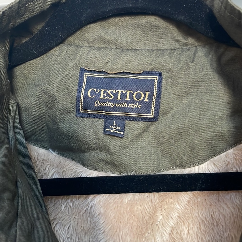 Utility vest - Picture 2 of 5